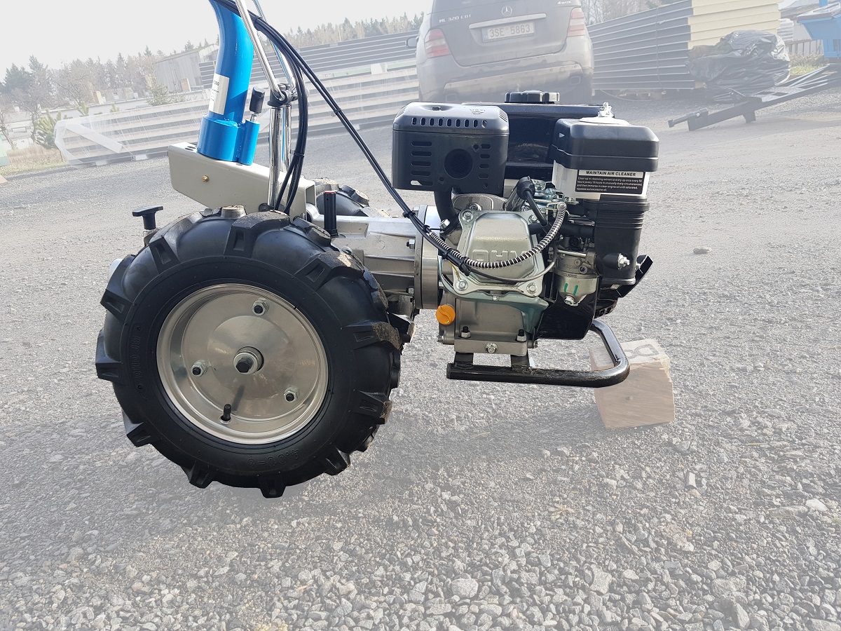 Dvoukolový, jednoosý traktor Dabaki Merlin MF 360,