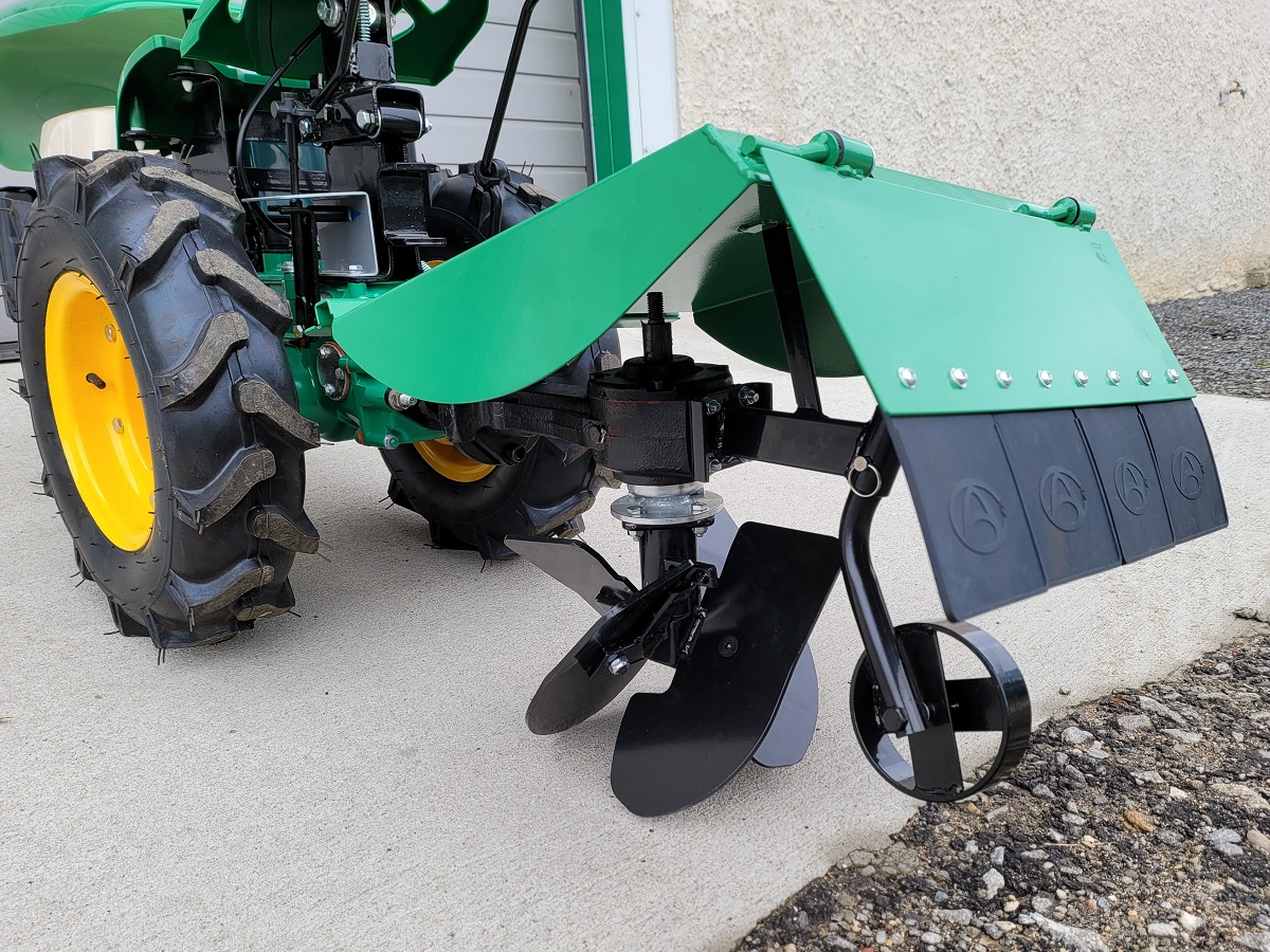 Rotační pluh pro dvoukolové, jednoosé traktory Dabaki BT - R30